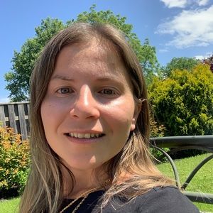 Meet your Posher, Nejla